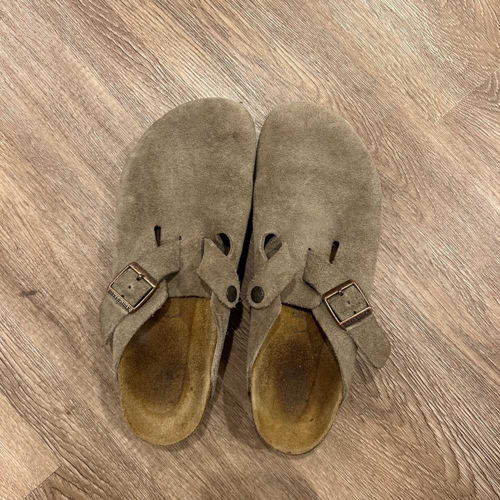 Birkenstock Suede Mules in Taupe
